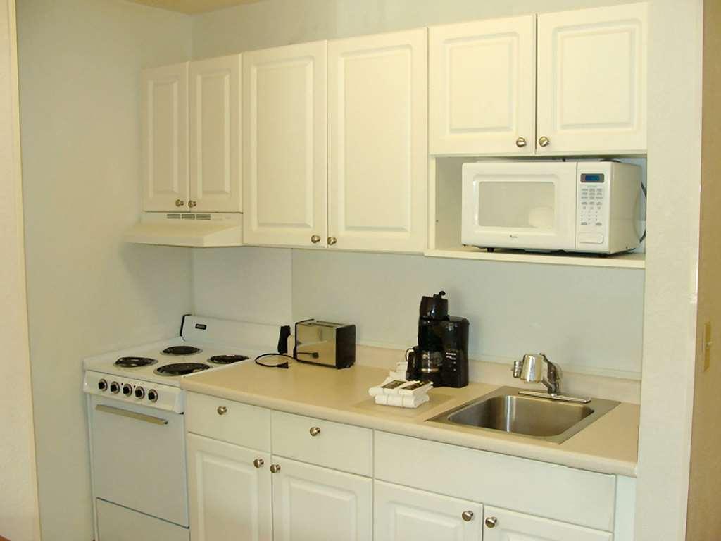 Extended Stay America Suites - Dallas - Market Center Стая снимка